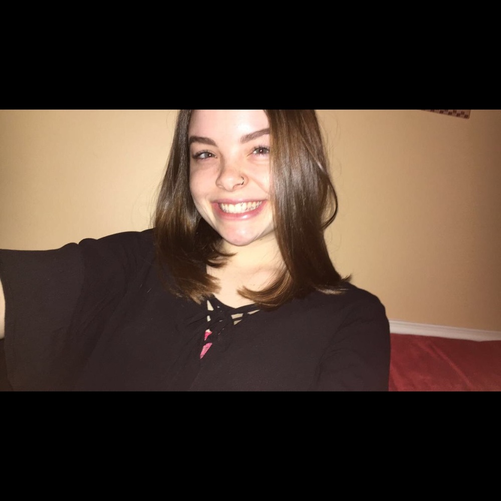 Meet your Posher, Cassie